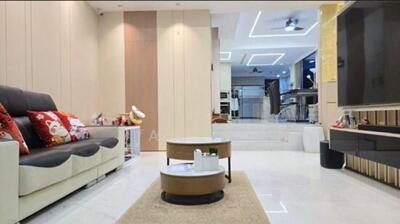 For Sale - Seletar Hills Renovated Beautiful Corner Terrace Must See! ◤ Almost New! Move in Ready!