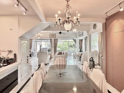 For Sale - D11 Freehold Semi-D Near Top Schools