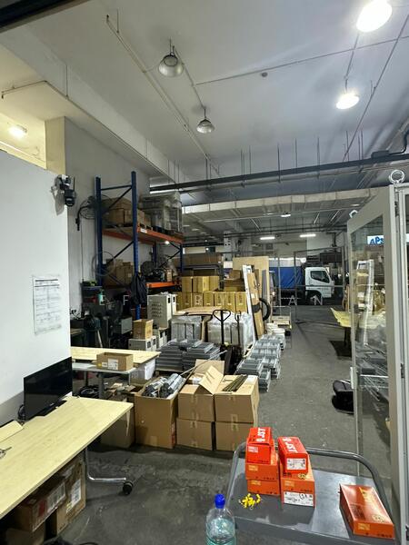 Wcega Plaza, 1 Bukit Batok Crescent, 2,734 sqft, Light Industrial (B1) For Sale, by Jeffery Tan, 60186780 - CommercialGuru.com.sg
