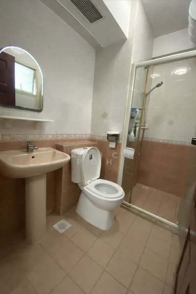135 Edgedale Plains, 135 Edgedale Plains, 3 Bedrooms, 1,194 sqft, HDB Flat For Sale, by Janice Poh, 60186946 - Bathroom - PropertyGuru.com.sg