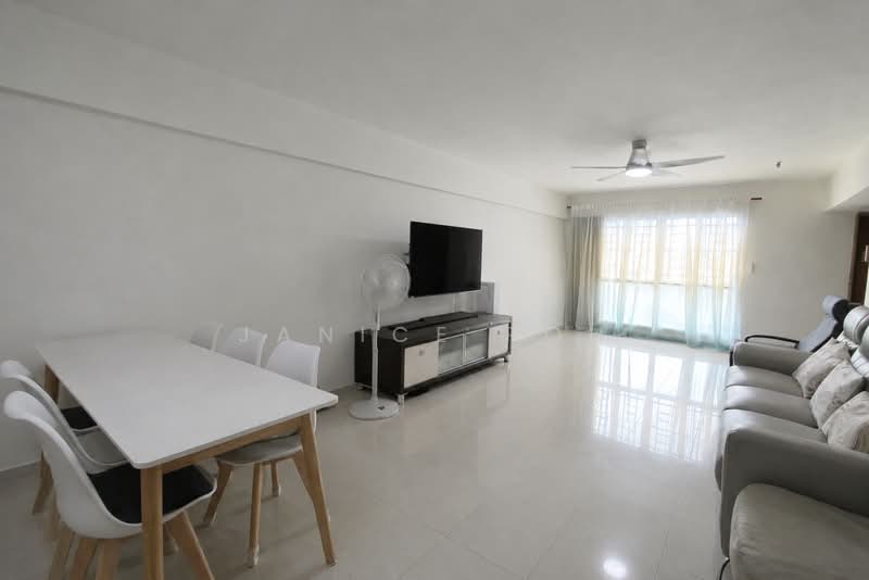 135 Edgedale Plains, 135 Edgedale Plains, Hougang / Punggol / Sengkang, 3 Bedrooms, 1,194 sqft, HDB Flat For Sale, by Janice Poh, 60186946 - Living Room - PropertyGuru.com.sg