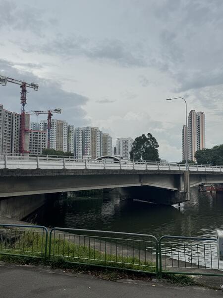 Towards Kallang MRT station