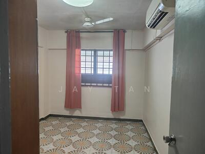 For Rent - 301 Ang Mo Kio Avenue 3