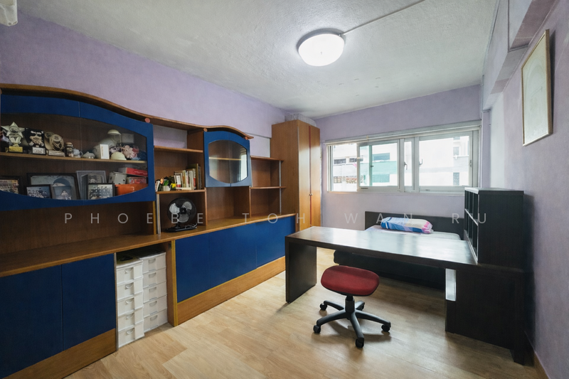 For Sale - 406 Jurong West Street 42