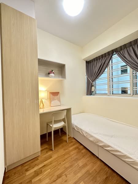Sunglade, 1 Serangoon Avenue 2, Room Rental, 180 sqft, Condominium For Rent, by Zheng Chao, 60187142 - Bedroom - PropertyGuru.com.sg