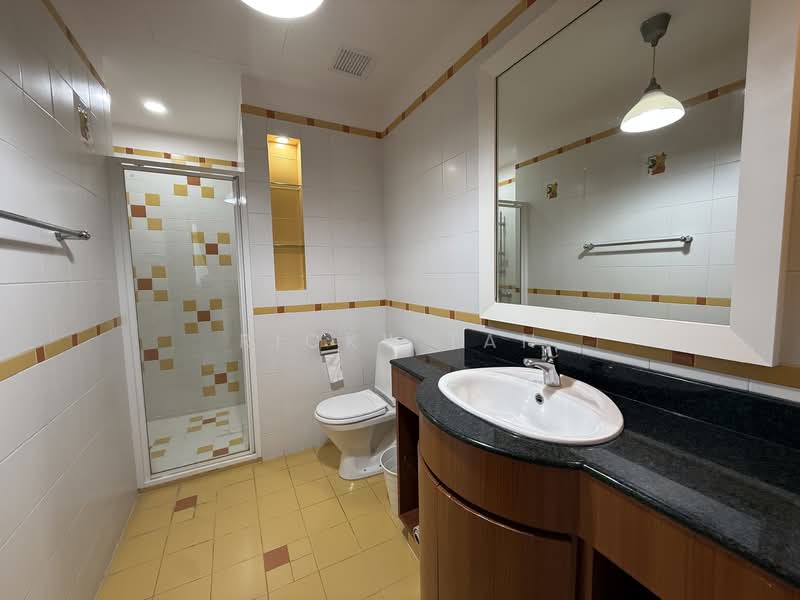 For Rent - The Petals