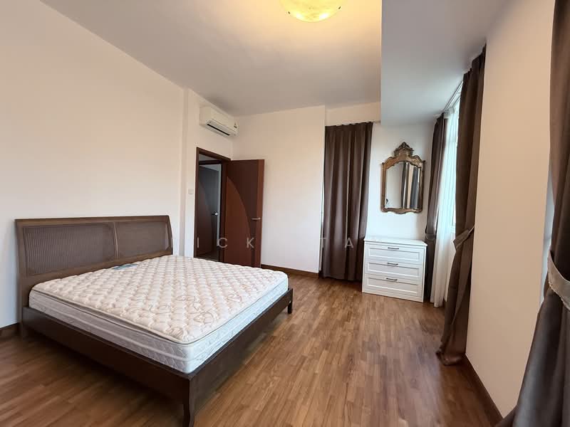 For Rent - The Petals