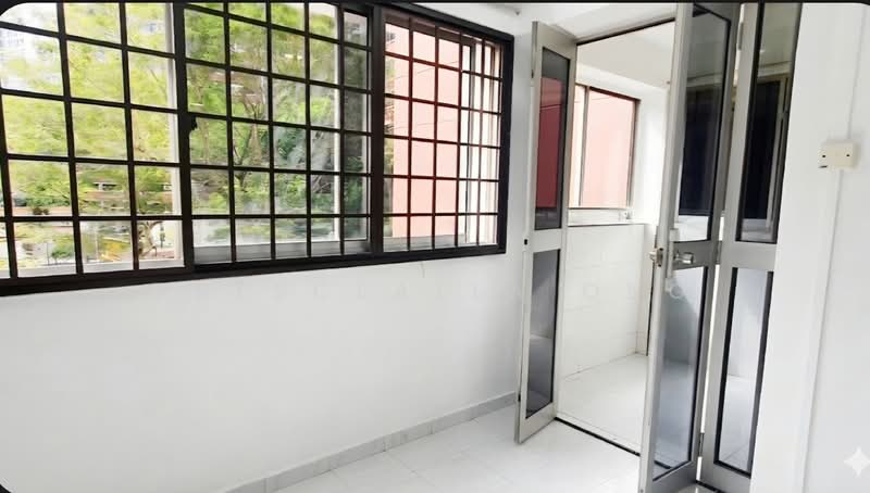 187 Bukit Batok West Avenue 6, 187 Bukit Batok West Avenue 6, 3 Bedrooms, 1,130 sqft, HDB Flat For Sale, by Prescealla Ong, 60187207 - Balcony - PropertyGuru.com.sg