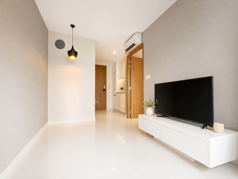 RV Edge, 2 Shanghai Road, 1 Bedroom, 420 sqft, Condominium For Sale, by Junie Lim, 60187245 - Living Room - PropertyGuru.com.sg