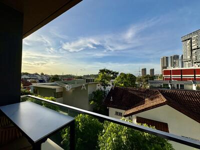 For Sale - Peak Residence