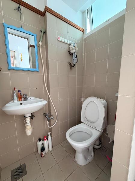 Changi Rise Condo Condominium For Sale at S$ 3,400,000 | PropertyGuru Singapore - Bathroom