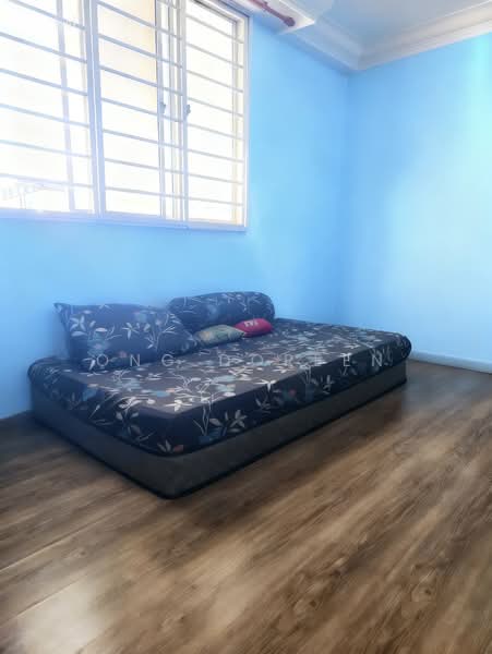 647 Yishun Street 61 HDB Flat For Sale at S$ 515,000 | PropertyGuru Singapore - Bedroom