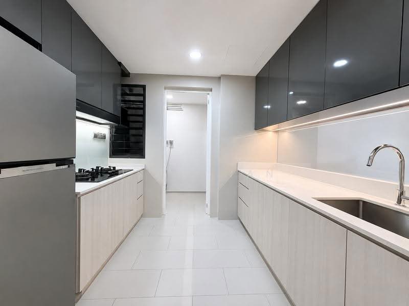 La Fiesta, 66 Sengkang Square, Hougang / Punggol / Sengkang, 3 Bedrooms, 1,001 sqft, Condominium For Sale, by Isaac Tan, 60187957 - Kitchen - PropertyGuru.com.sg
