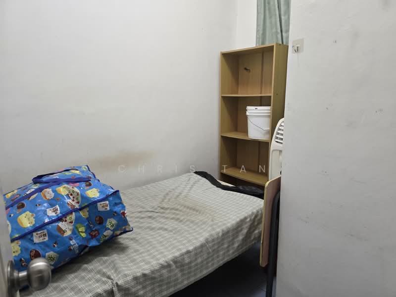 Euro-Asia Park, 25 Woodleigh Close, Room Rental, 110 sqft, Condominium For Rent, by Chris Tan, 60188084 - Small Bedroom - PropertyGuru.com.sg