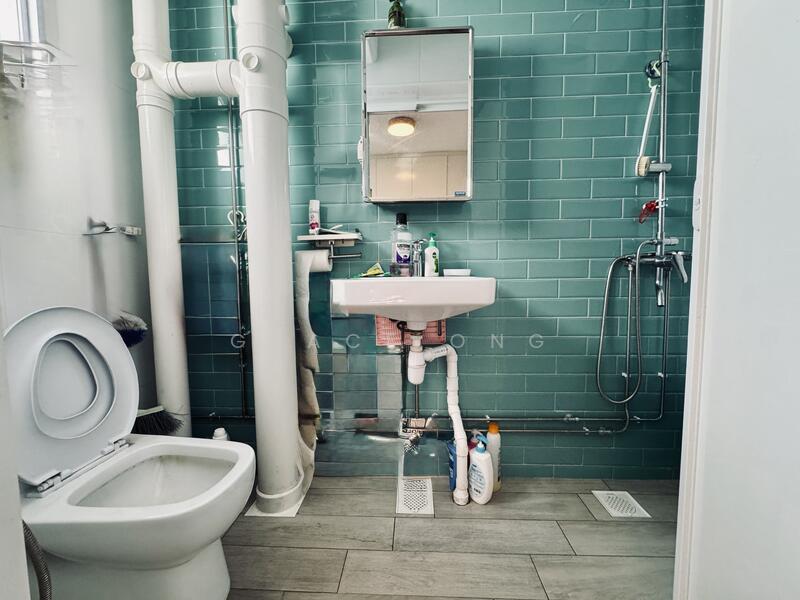 For Sale - 17 Dover Crescent