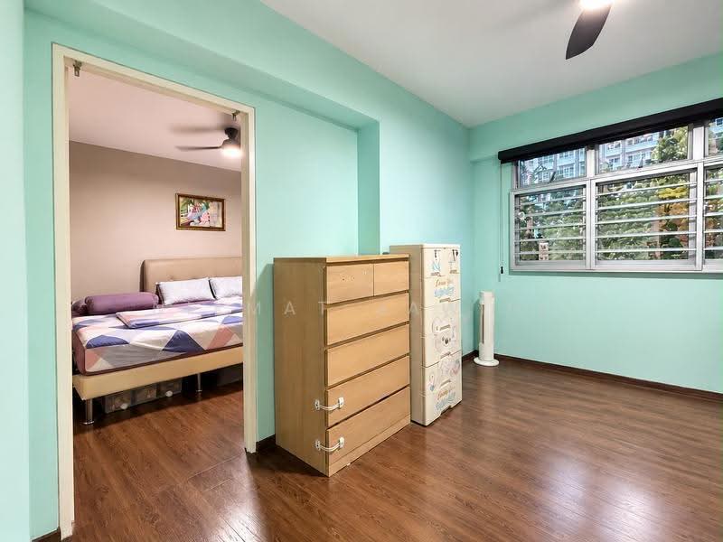 166A Yung Kuang Court, 166A Yung Kuang Road, Boon Lay / Jurong / Tuas, 3 Bedrooms, 1,216 sqft, HDB Flat For Sale, by Nikmat Jawini, 60188709 - Bedroom - PropertyGuru.com.sg