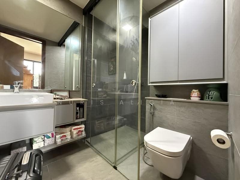 Kandis Residence, 2 Kandis Link, Sembawang / Yishun, 2 Bedrooms, 732 sqft, Condominium For Sale, by Nuris Alicia, 60188807 - Bathroom - PropertyGuru.com.sg