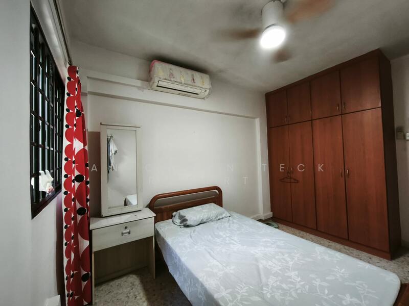 For Rent - 215 Ang Mo Kio Avenue 1