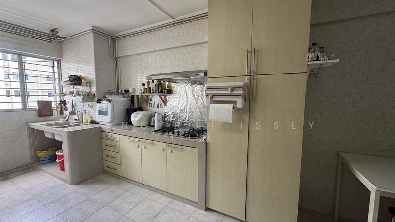 For Sale - 427 Ang Mo Kio Avenue 3