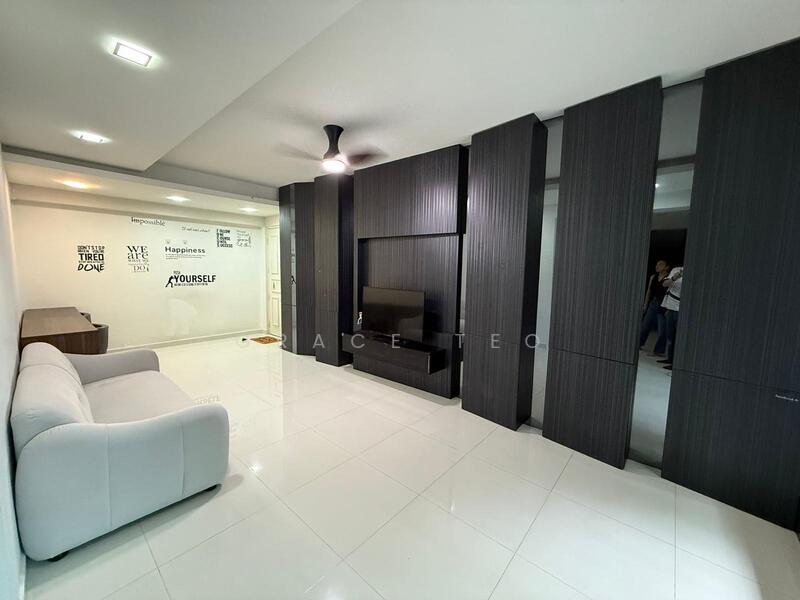 540 Jelapang Road HDB Flat For Sale at S$ 728,888 | PropertyGuru Singapore - Living Room