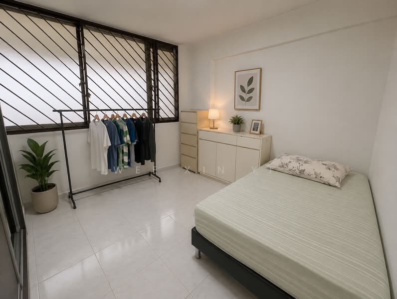 417 Hougang Avenue 8, 417 Hougang Avenue 8, 3 Bedrooms, 1,130 sqft, HDB Flat For Sale, by Wee Xin Yi, 60189032 - Bedroom - PropertyGuru.com.sg