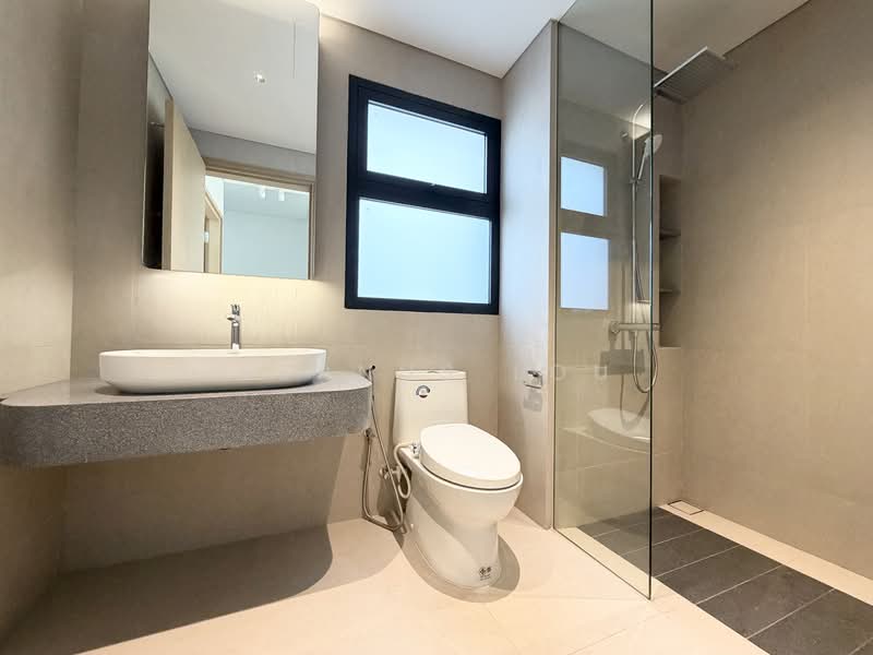 Whitley Road brand new semi detached w lift, Whitley road, dyson road, chancery hill, 4 Bedrooms, 4,000 sqft, Semi-Detached House For Rent, by Vernus Lou, 60189056 - Bathroom - PropertyGuru.com.sg