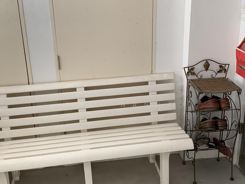 Corner Unit Privacy Space 