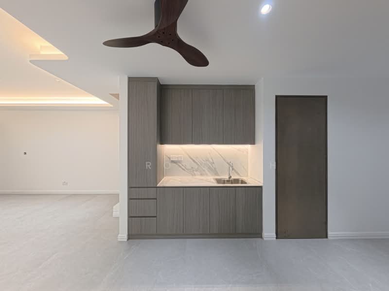 ❤️ CUL DE SAC! NEXT TO PARK! D16 BRAND NEW LANDED HOME!, Peakville Avenue / Jalan Pari Burong / Jalan Pari Dedap, 7 Bedrooms, 5,264 sqft, Terraced House For Sale, by Li Rong Teh, 60189301 - PropertyGuru.com.sg