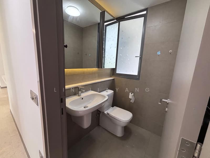 Riversails, 24 Upper Serangoon Crescent, 2 Bedrooms, 850 sqft, Condominium For Rent, by Lin Jiayang, 60189307 - Bathroom - PropertyGuru.com.sg