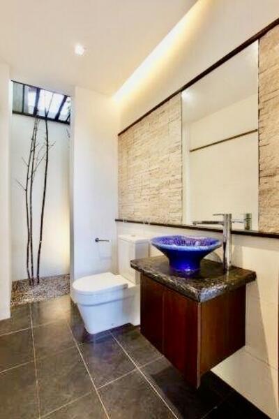 Ocean Drive Bungalow House For Sale at S$ 25,000,000 | PropertyGuru Singapore - Bathroom