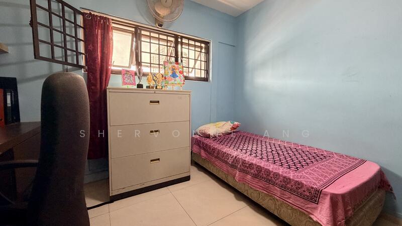 For Sale - 215 Ang Mo Kio Avenue 1