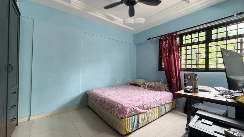 For Sale - 215 Ang Mo Kio Avenue 1