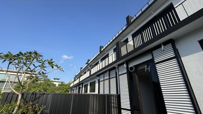 For Sale - ⭐️⭐️LANDED7772 @ BRAND NEW TERRACE BELOW $5.XM