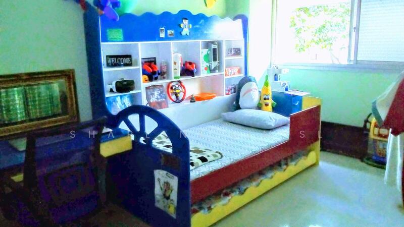 For Sale - 774 Woodlands Crescent