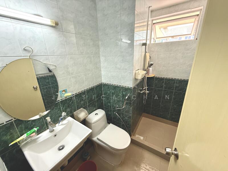 For Rent - Thrift Drive