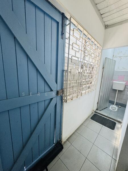 20 CHAI CHEE ROAD, 20 CHAI CHEE ROAD, 1,377 sqft, Medical For Sale, by Serene Chua, 60189873 - Ground floor - Back door & toilet - CommercialGuru.com.sg