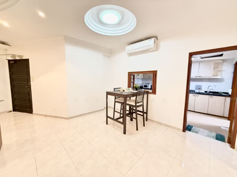 Chiltern Park, 131 Serangoon Avenue 3, Room Rental, 100 sqft, Condominium For Rent, by Zheng Chao, 60190013 - Dining Room - PropertyGuru.com.sg