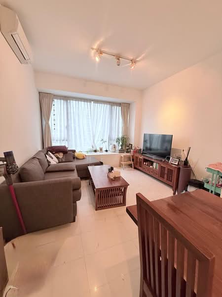 Altez Condominium For Sale at S$ 1,200,000 | PropertyGuru Singapore - Living Room