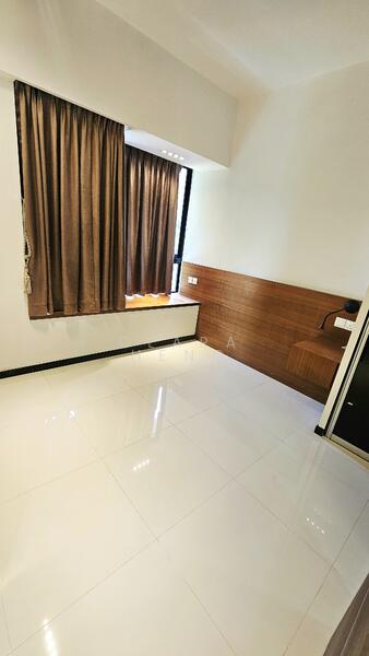 Bed area & Bay seats