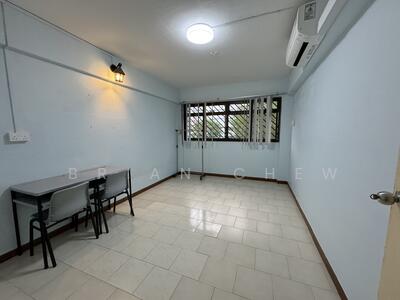 For Sale - 305 Jurong East Street 32