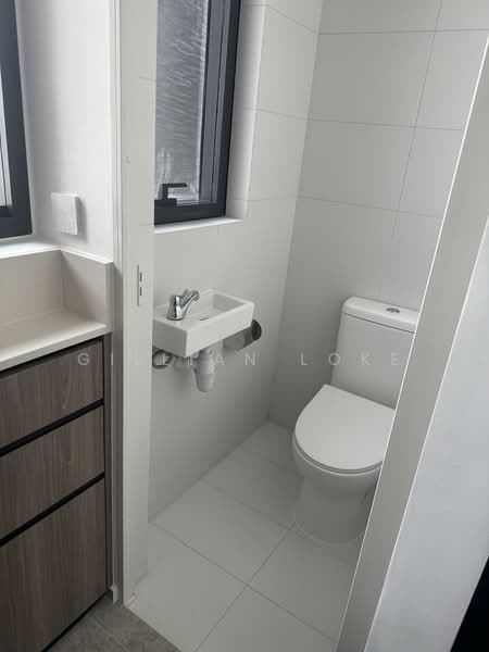 Bartley Vue, 8 Jalan Bunga Rampai, 3 Bedrooms, 1,044 sqft, Condominium For Sale, by Gillian Loke, 60190357 - Bathroom - PropertyGuru.com.sg