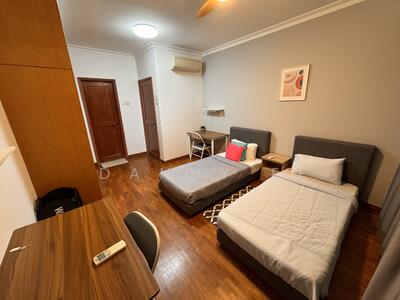 For Rent - Emerald Garden