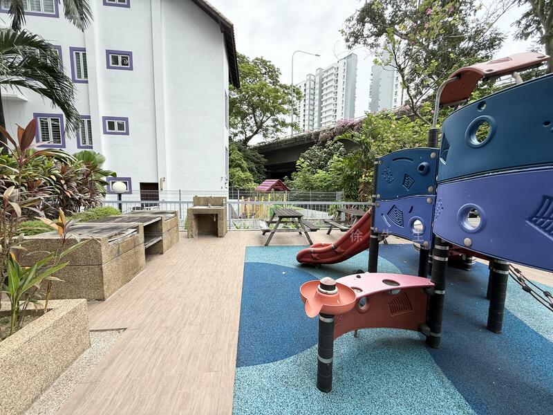 For Rent - Cheap Room at Novena MRT