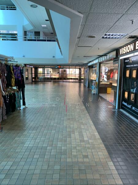 Beauty World Centre, 144 Upper Bukit Timah Road, 240 sqft, Mall Shop For Rent, by Alison Kuan Alison, 60190563 - Corridor - CommercialGuru.com.sg