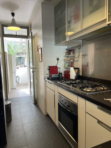 Kitchen To Service Yard