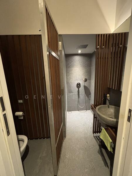 Jalan Pisang, Jalan Pisang, North Bridge Road, Ophir Road, 1,800 sqft, Shop / Shophouse For Rent, by Genevieve ., 60190629 - Bathroom - CommercialGuru.com.sg