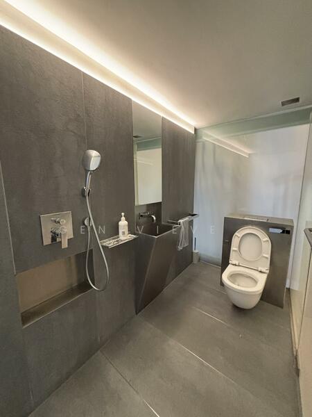 Jalan Pisang, Jalan Pisang, North Bridge Road, Ophir Road, 1,800 sqft, Shop / Shophouse For Rent, by Genevieve ., 60190629 - Bathroom - CommercialGuru.com.sg