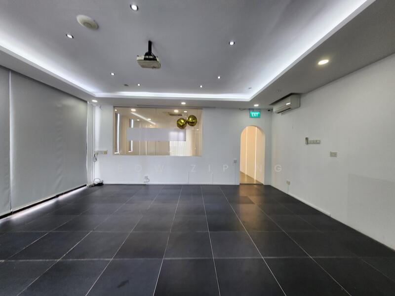 First Centre, 50 Serangoon North Avenue 4, 1,851 sqft, Light Industrial (B1) For Rent, by Leow Ziping, 60190690 - CommercialGuru.com.sg