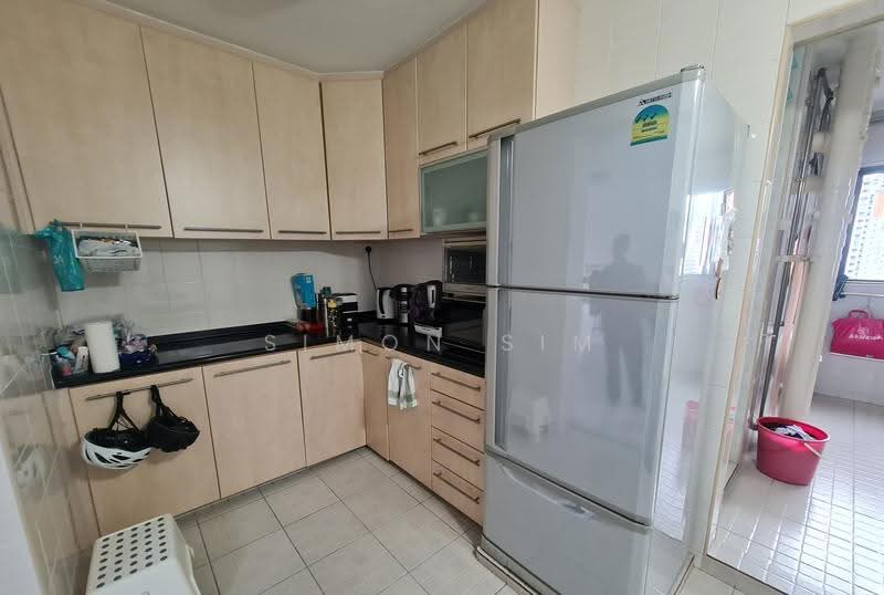 279 Toh Guan Road, 279 Toh Guan Road, Boon Lay / Jurong / Tuas, 3 Bedrooms, 1,302 sqft, HDB Flat For Sale, by Simon Sim, 60190762 - Kitchen - PropertyGuru.com.sg