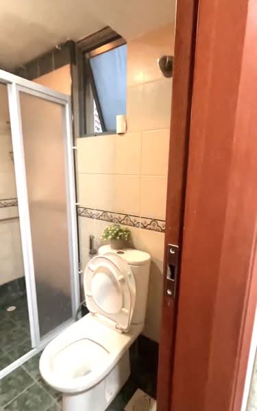 Aquarius By The Park, 1 Bedok Reservoir View, 1 Bedroom, 150 sqft, Condominium For Rent, by Rick Khiantani, 60190778 - Bathroom - PropertyGuru.com.sg